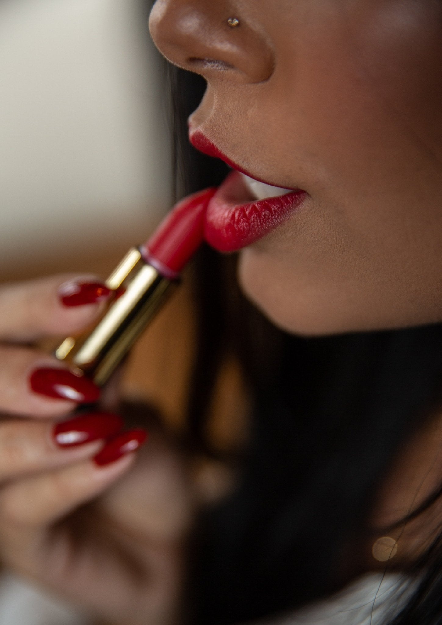 Red Nail Theory (2025) - 82% of men find red nails attractive?! The psychology of red nails - Ambedobeauty