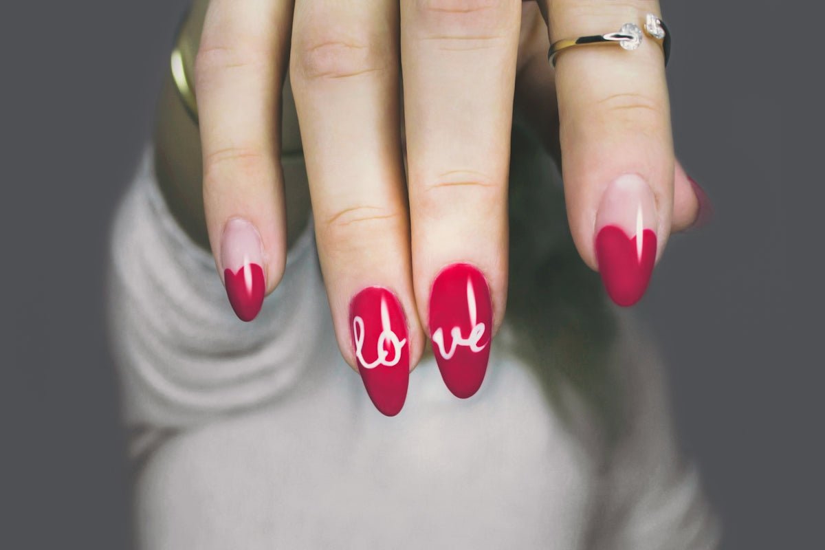 How to Soak Off Gel Nails Without Ruining Your Nails Tips and Tricks - Ambedo Beauty