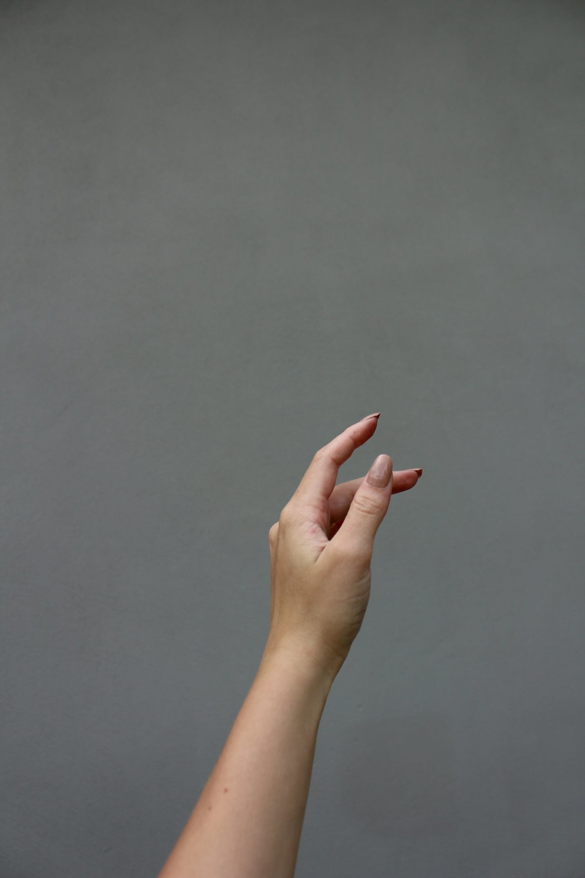 The Best Gel Nail Kits for Beginners Doing Nails at Home - Ambedo Beauty
