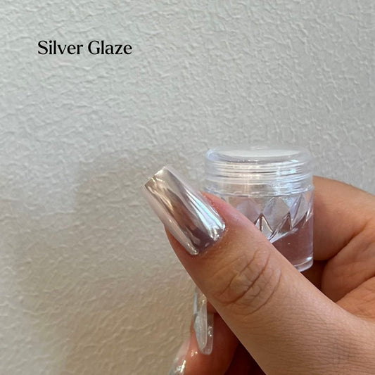Hailey Bieber Pearlescent Glazed Chrome Nail Powder - Ambedobeauty
